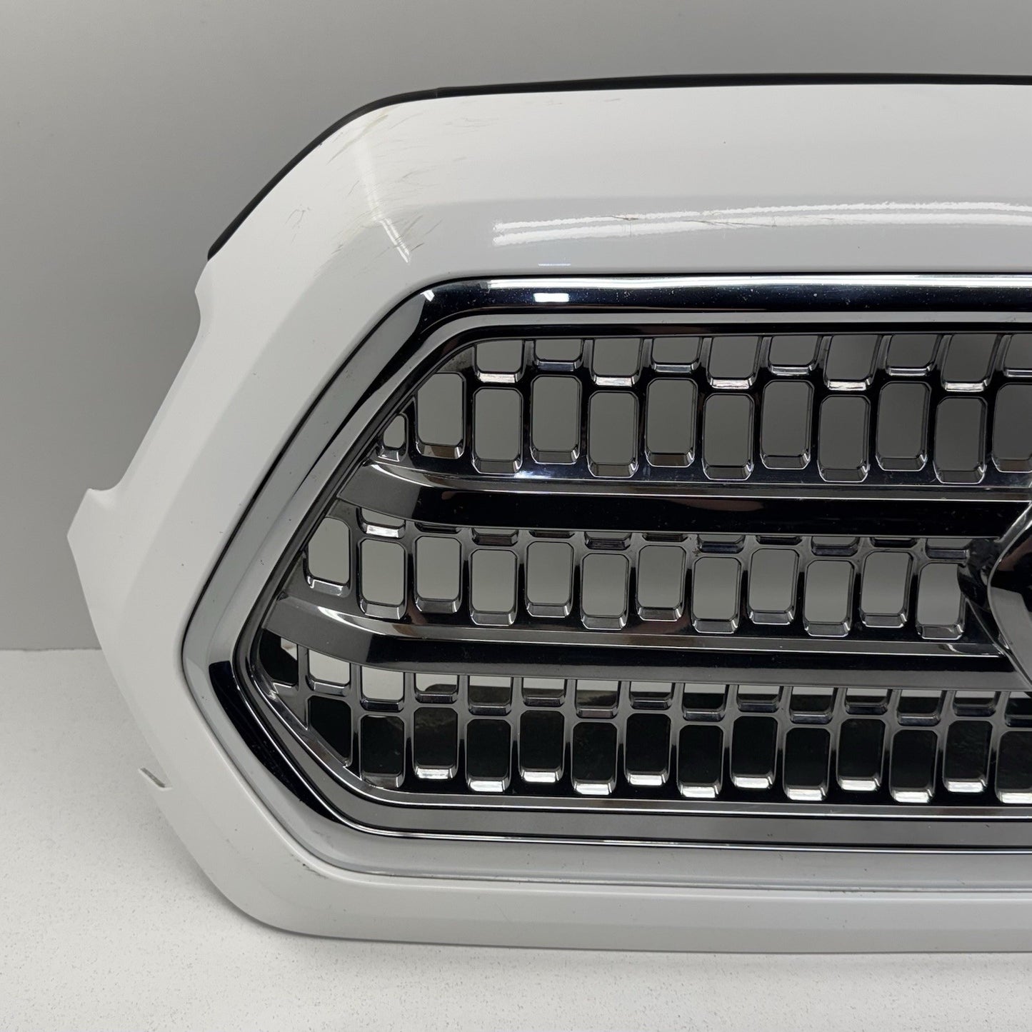 16-17 Toyota Tacoma TRD Off Road Front Upper Grill Grille With Emblem White OEM