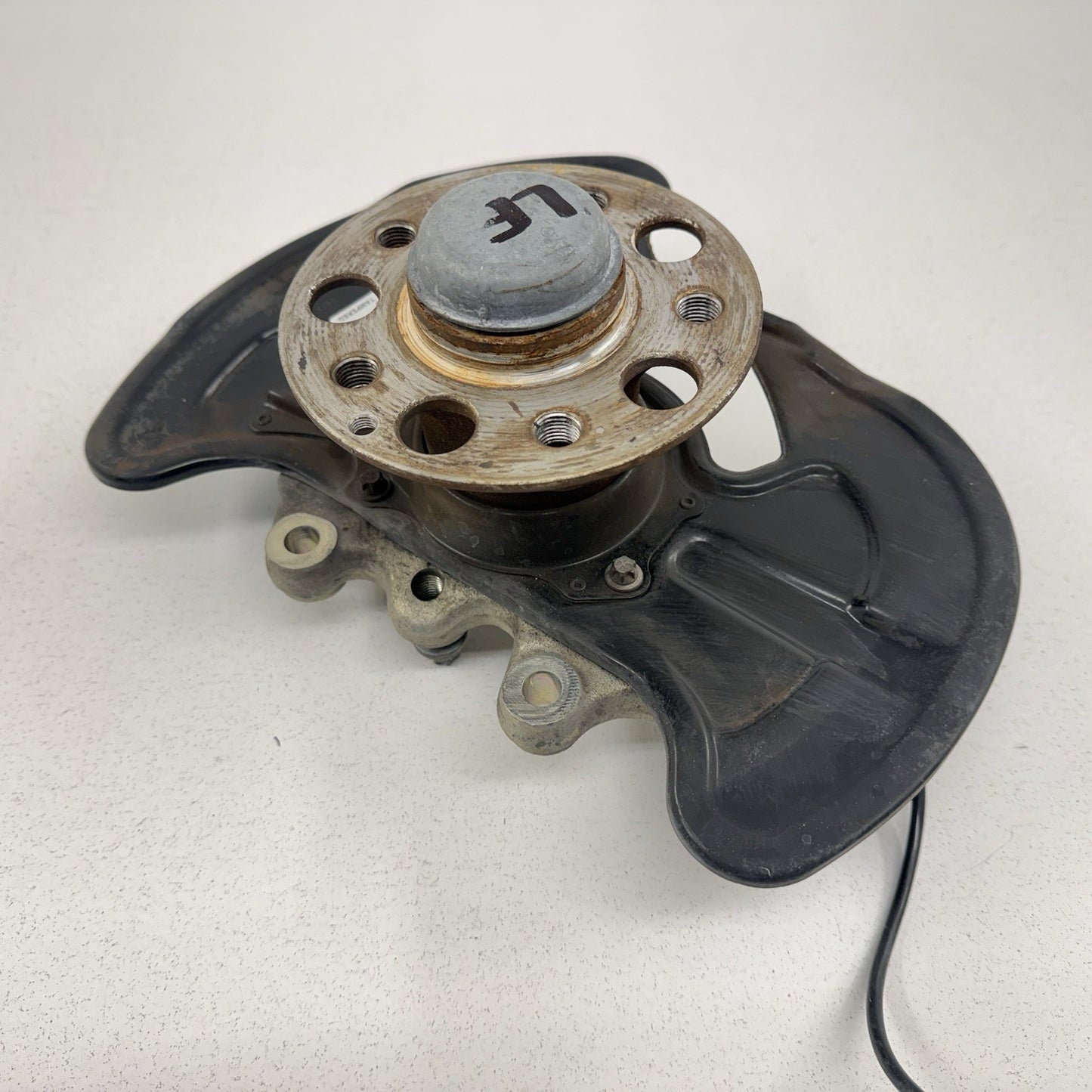 08-14 Mercedes W204 C250 RWD Left Front Spindle Knuckle Hub Wheel Bearing OEM