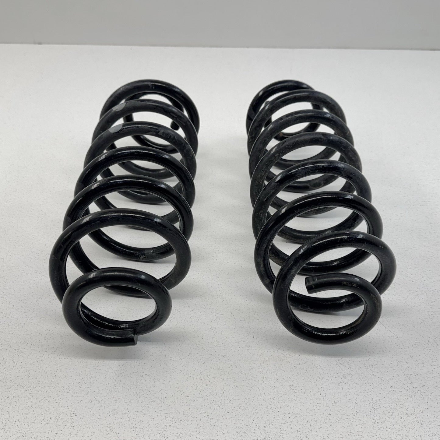 25-26 Toyota Camry FWD Rear Suspension Coil Spring Pair OEM