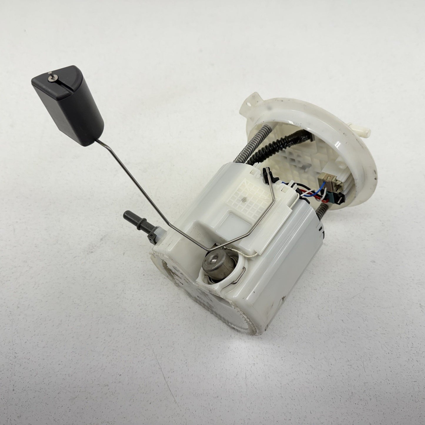 10-15 Chevrolet Camaro SS Gas Tank Fuel Pump Sending Unit Pair OEM