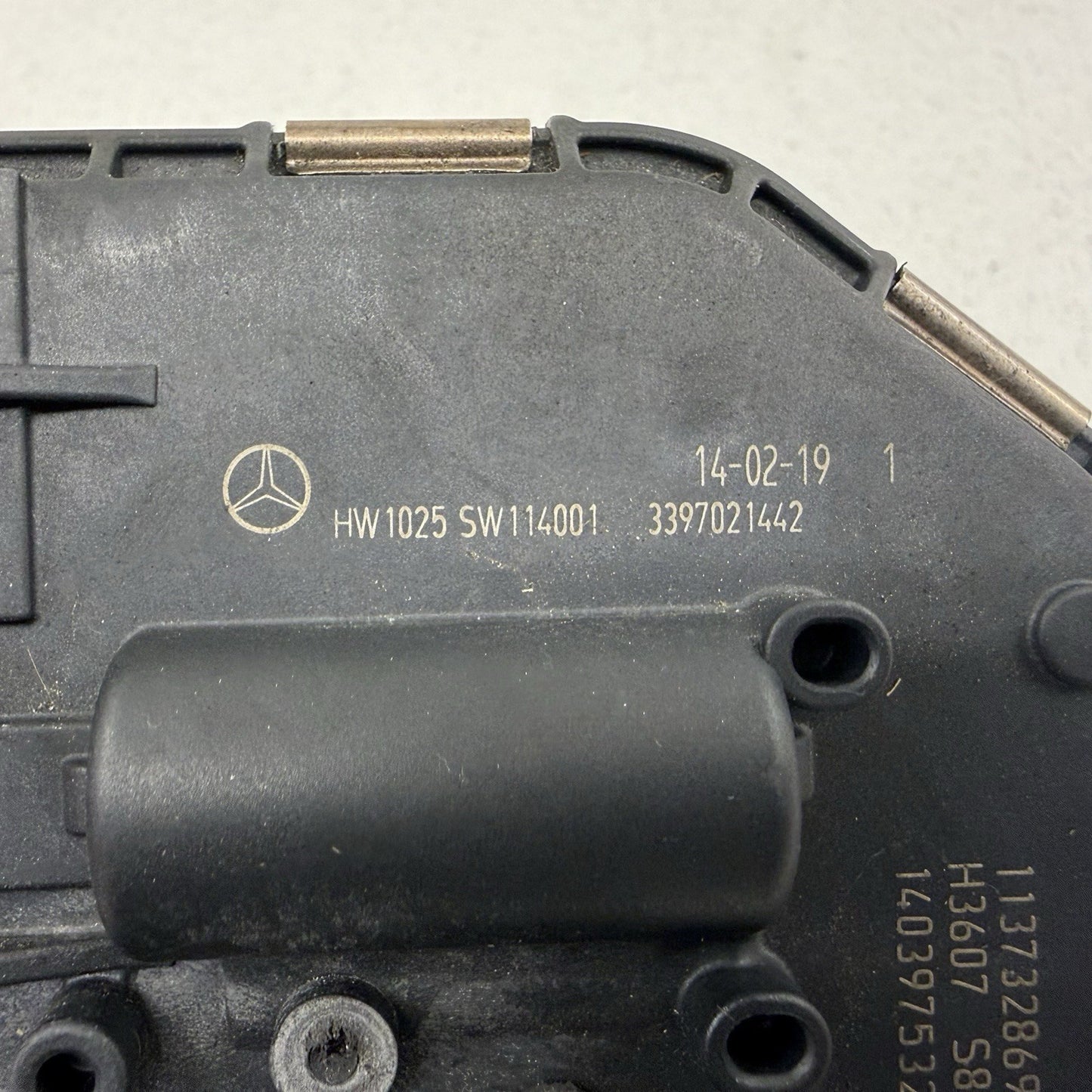 12-18 Mercedes W218 CLS550 Front Windshield Wiper Motor OEM