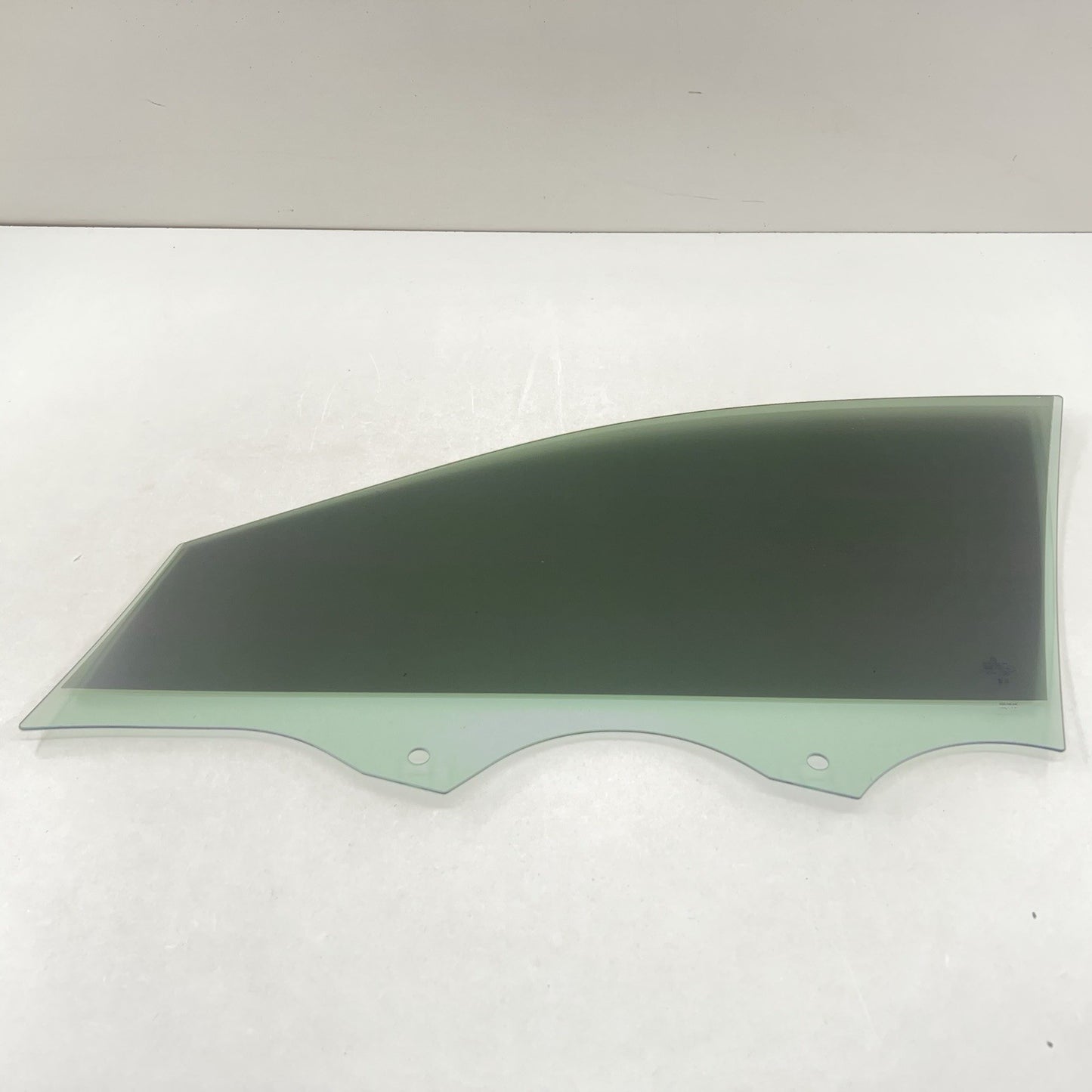22-25 VOLKSWAGEN GOLF R MK8 PASSENGER RIGHT FRONT DOOR GLASS WINDOW OEM