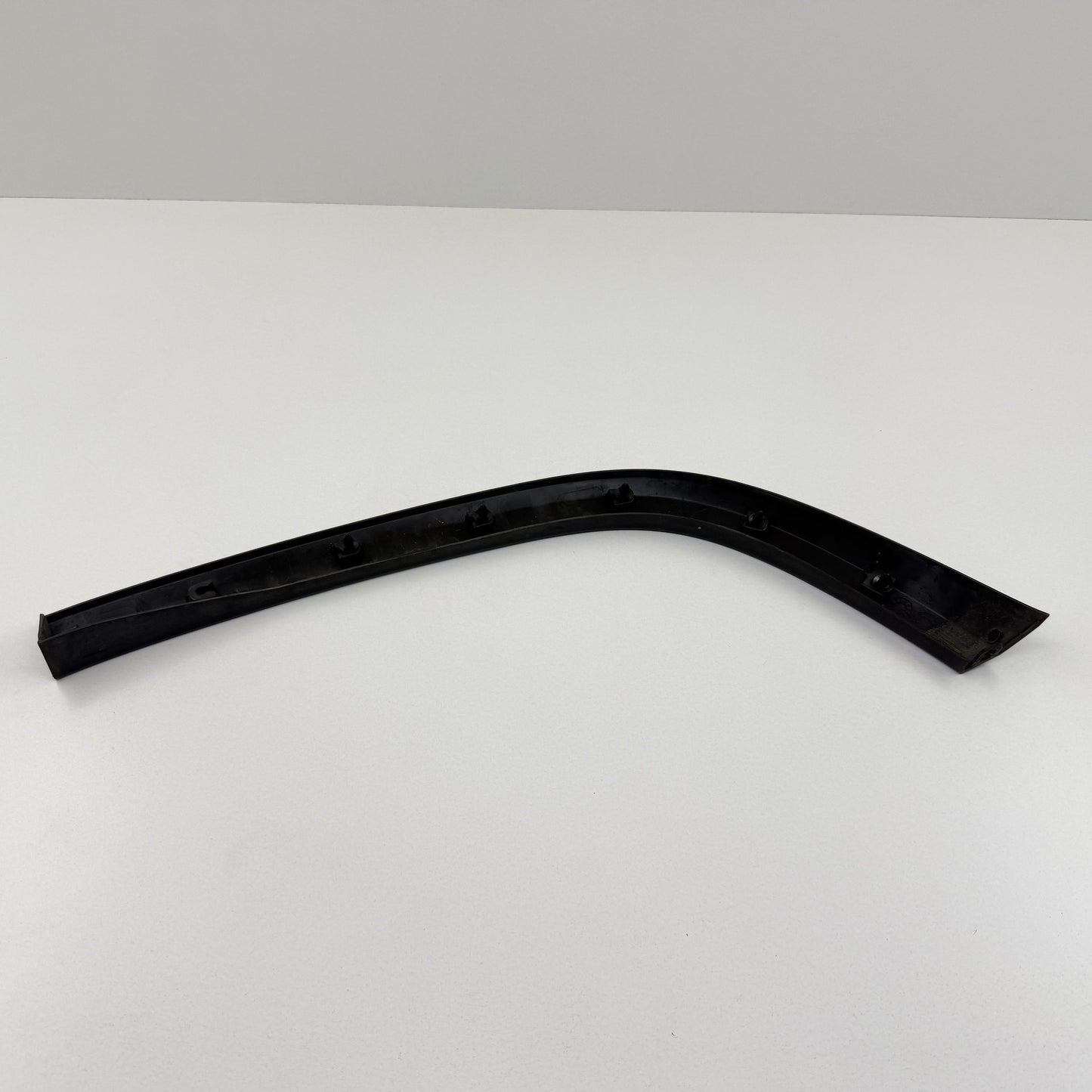 2022-2024 Rivian R1S Right Rear Quarter Wheel Arch Fender Flare PT00003355-J OEM
