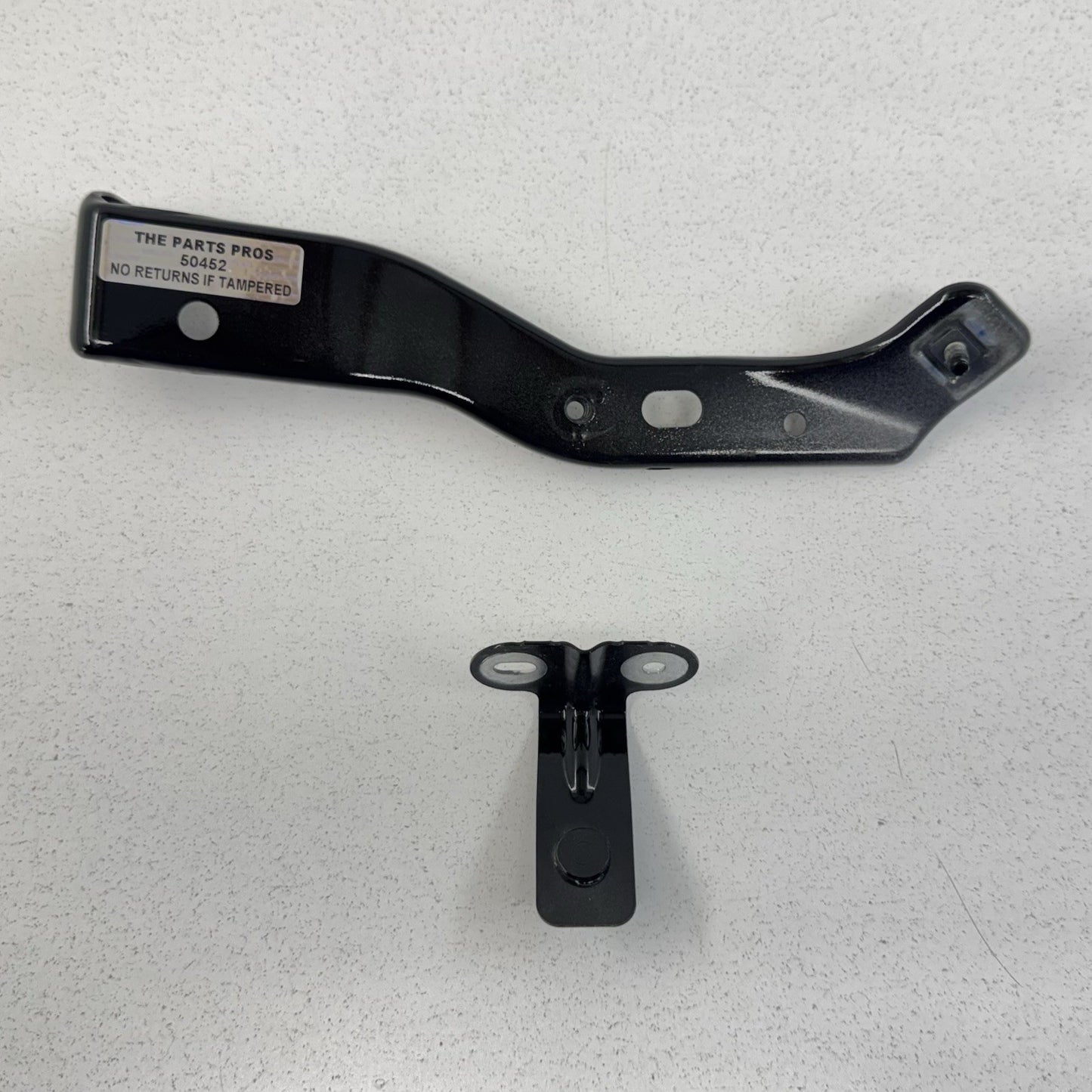 24-26 Ford Mustang Passenger Right Front Fender Bracket Support Mount Pair OEM
