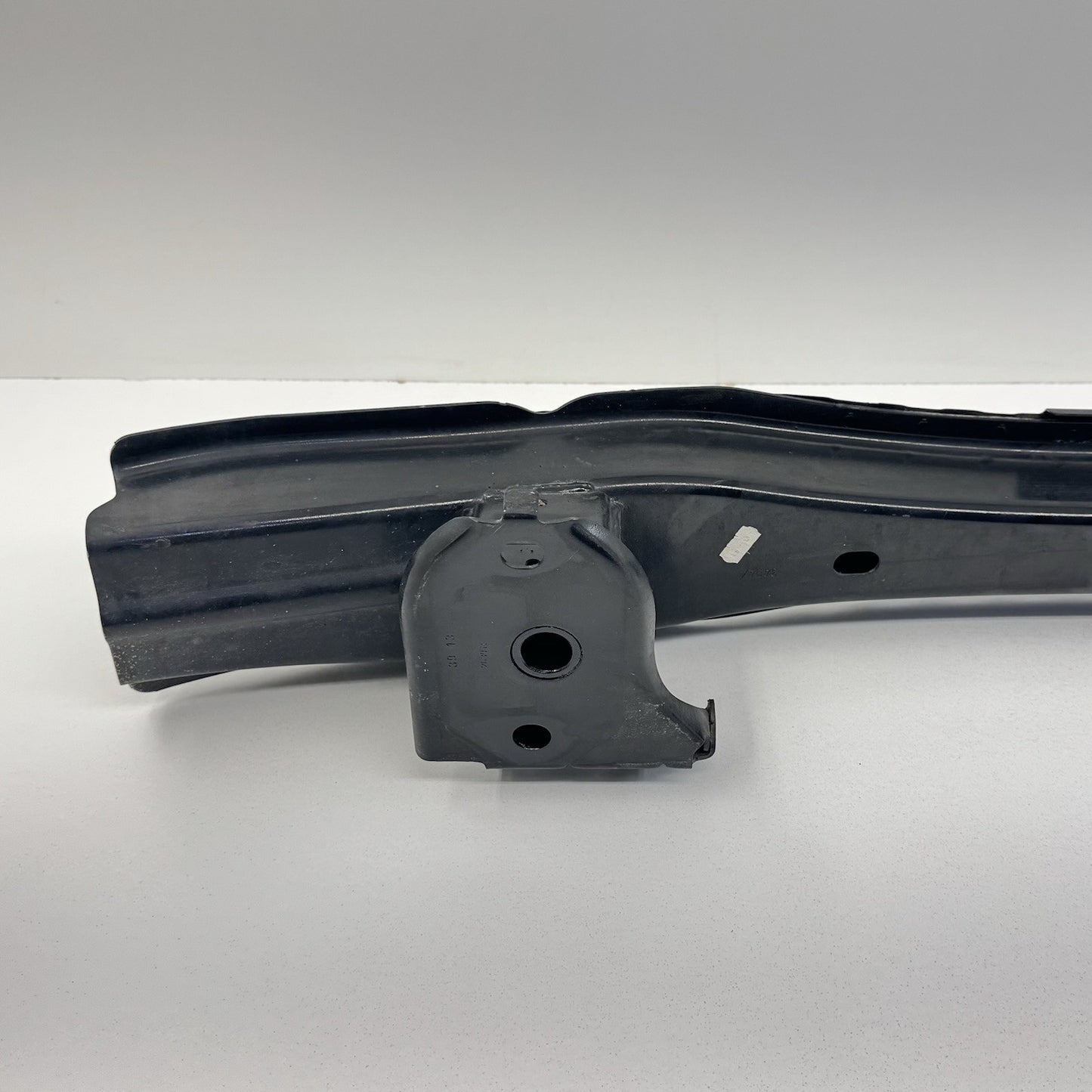 11-16 BMW M5 528 550 F10 Rear Reinforcement Bar Crash Impact Absorber Beam OEM
