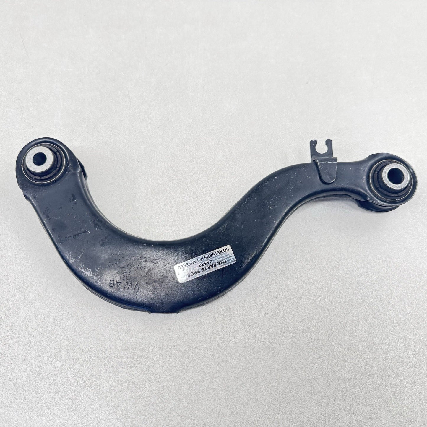 22-26 Volkswagen Golf R Left Rear Knuckle Hub W/ Control Arm Suspension Set OEM