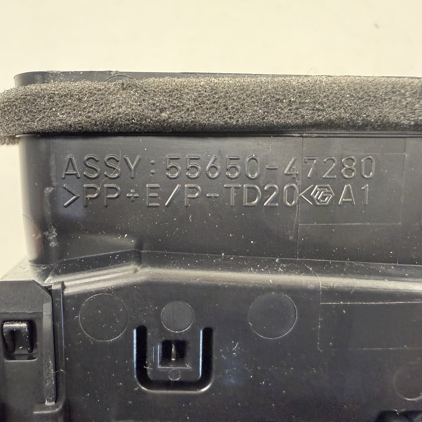 2023-2026 Toyota Prius Driver Left Dashboard Dash Outer Air Vent 55650-47280 OEM