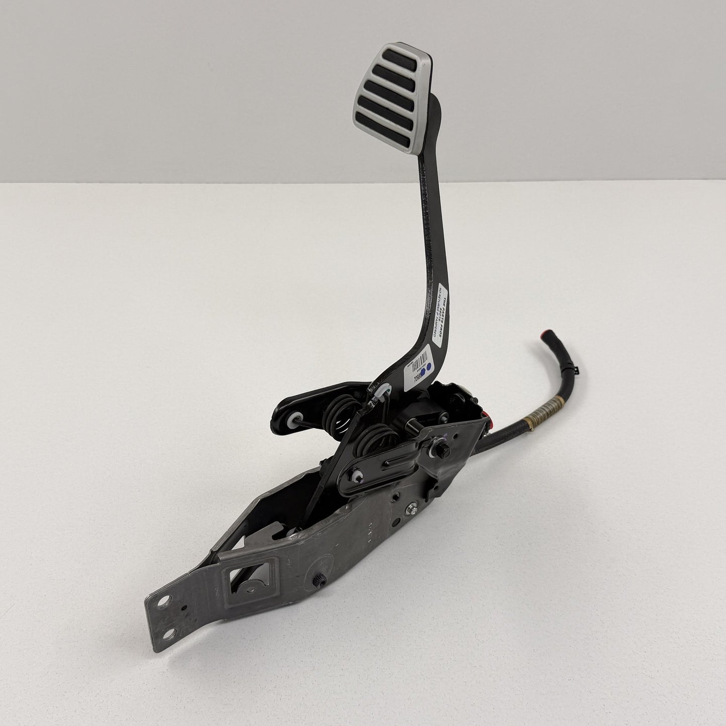2010-2015 Chevrolet Camaro SS Manual Clutch &amp; Brake Pedal Assembly Pair OEM