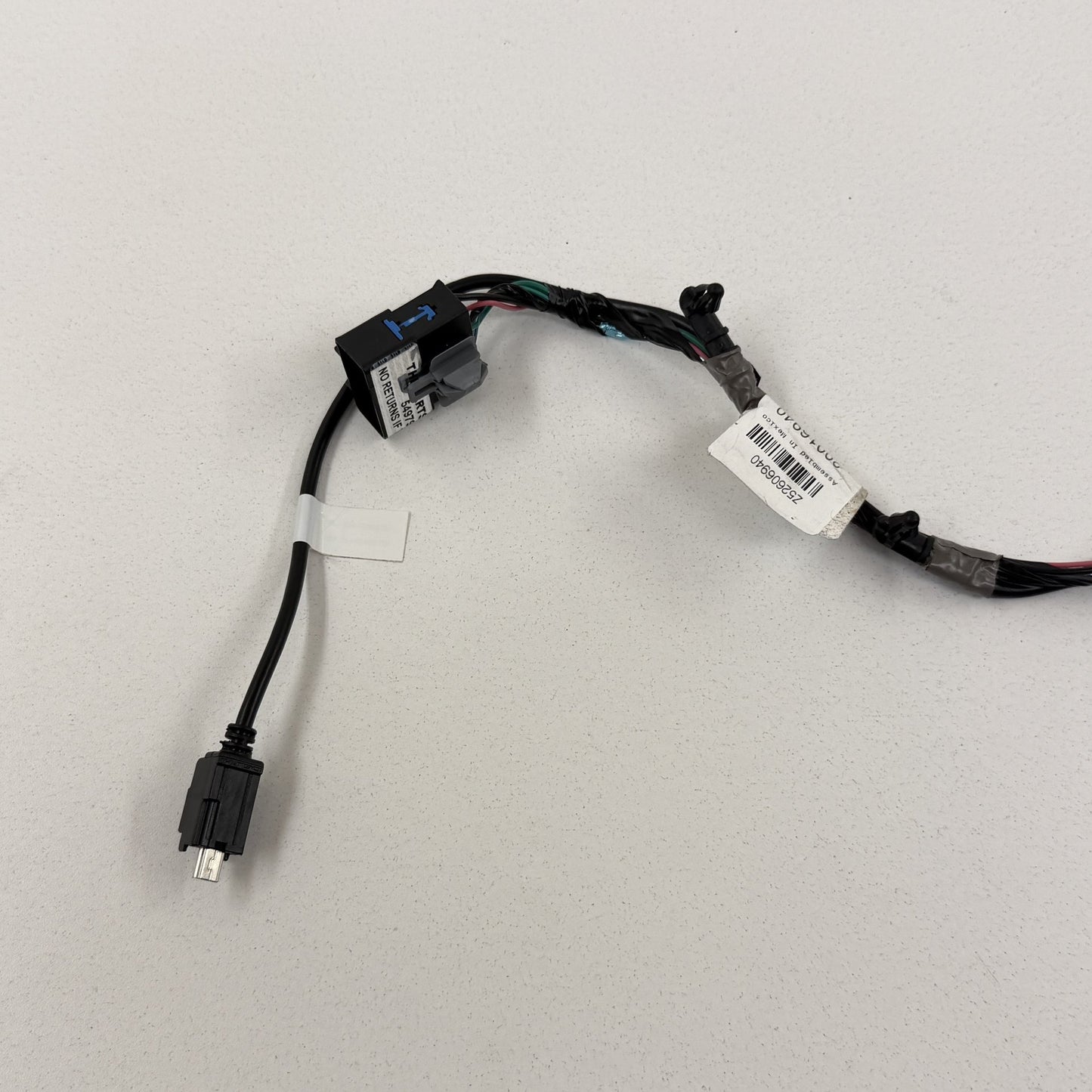 2010-2015 Chevrolet Camaro Center Console Aux USB Port Socket W/ Harness OEM