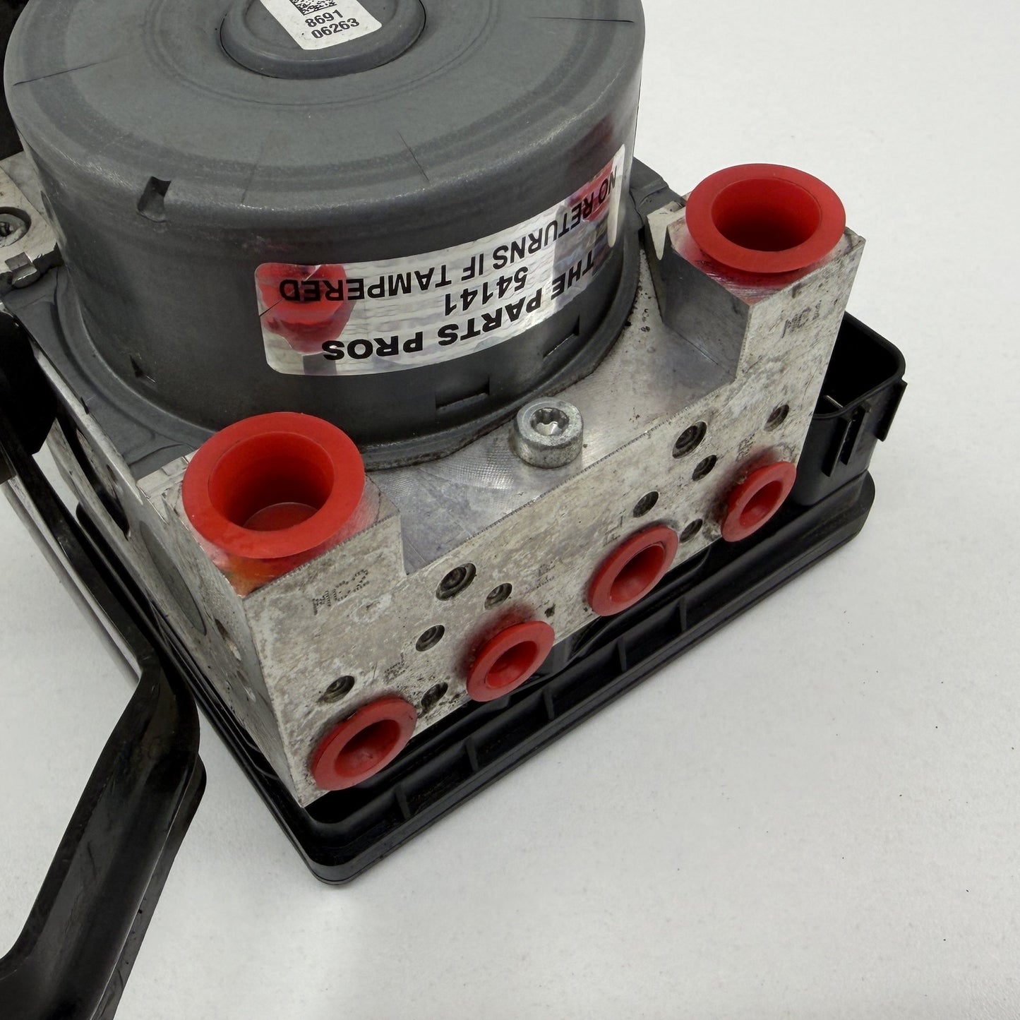 2015-2017 Ford Mustang GT Anti Brake Lock ABS Pump Module GR3C-2C405-BC OEM