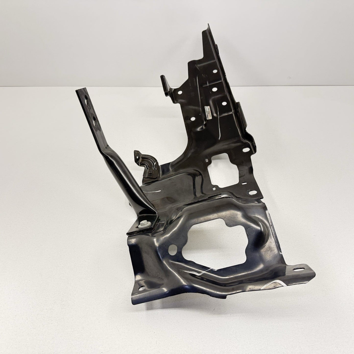 24-25 Chevrolet Silverado 2500 3500 Right Front Bumper Impact Bar Bracket OEM