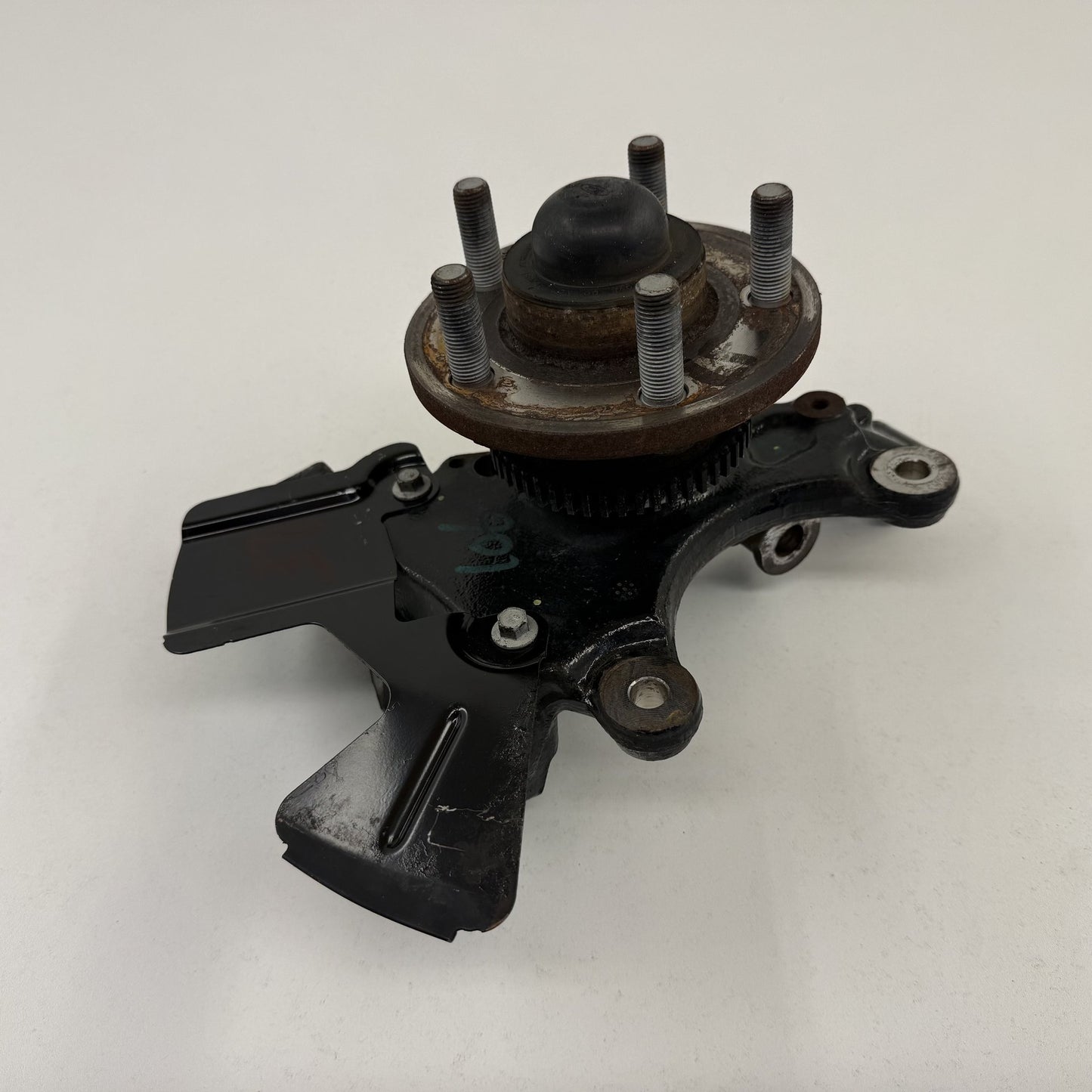 2015-2023 Ford Mustang GT PP Left Front Spindle Knuckle Hub Wheel Bearing OEM
