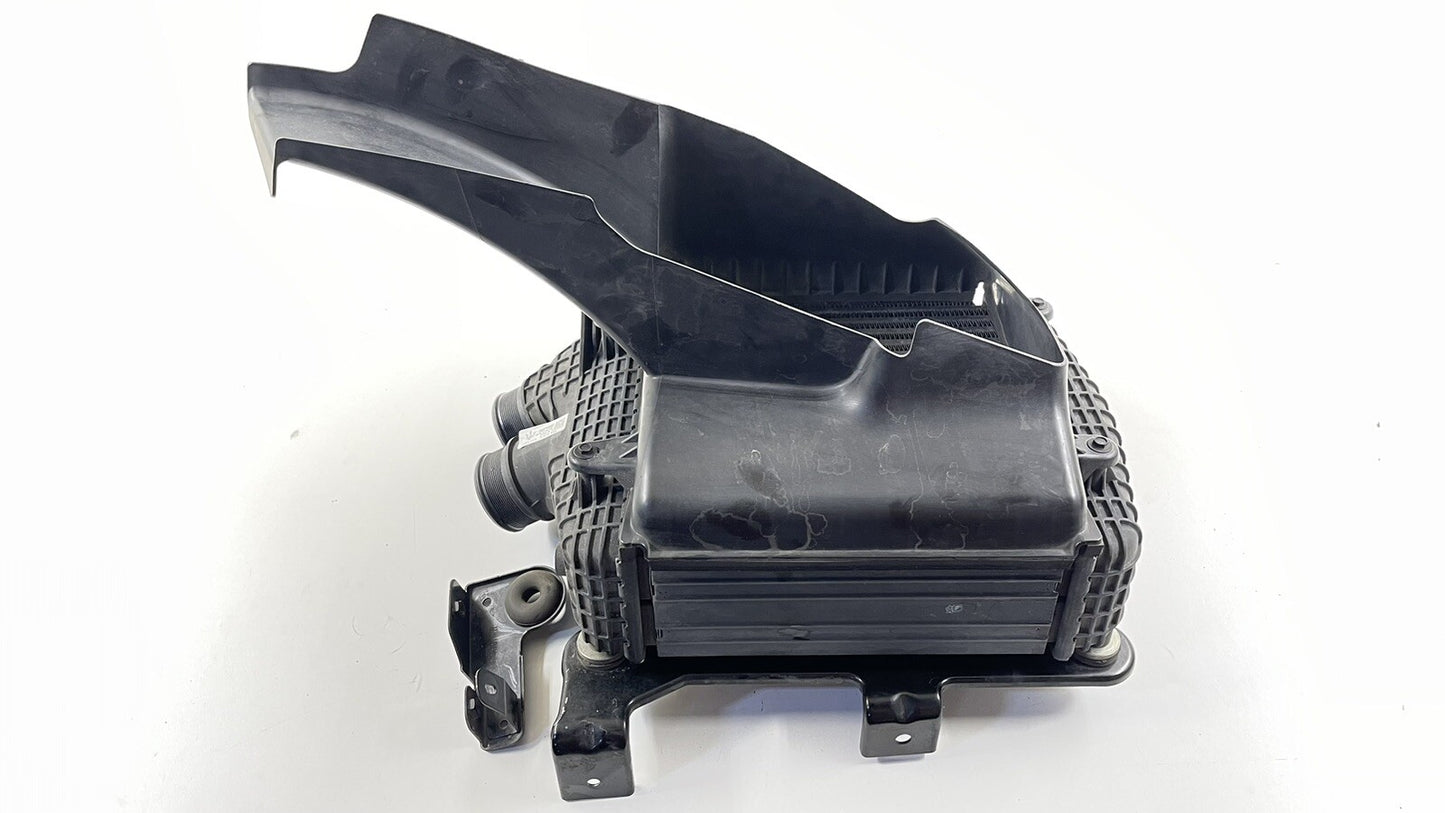 14-17 MASERATI QUATTROPORTE RIGHT TURBO INTERCOOLER W/ DUCT 670009833 OEM