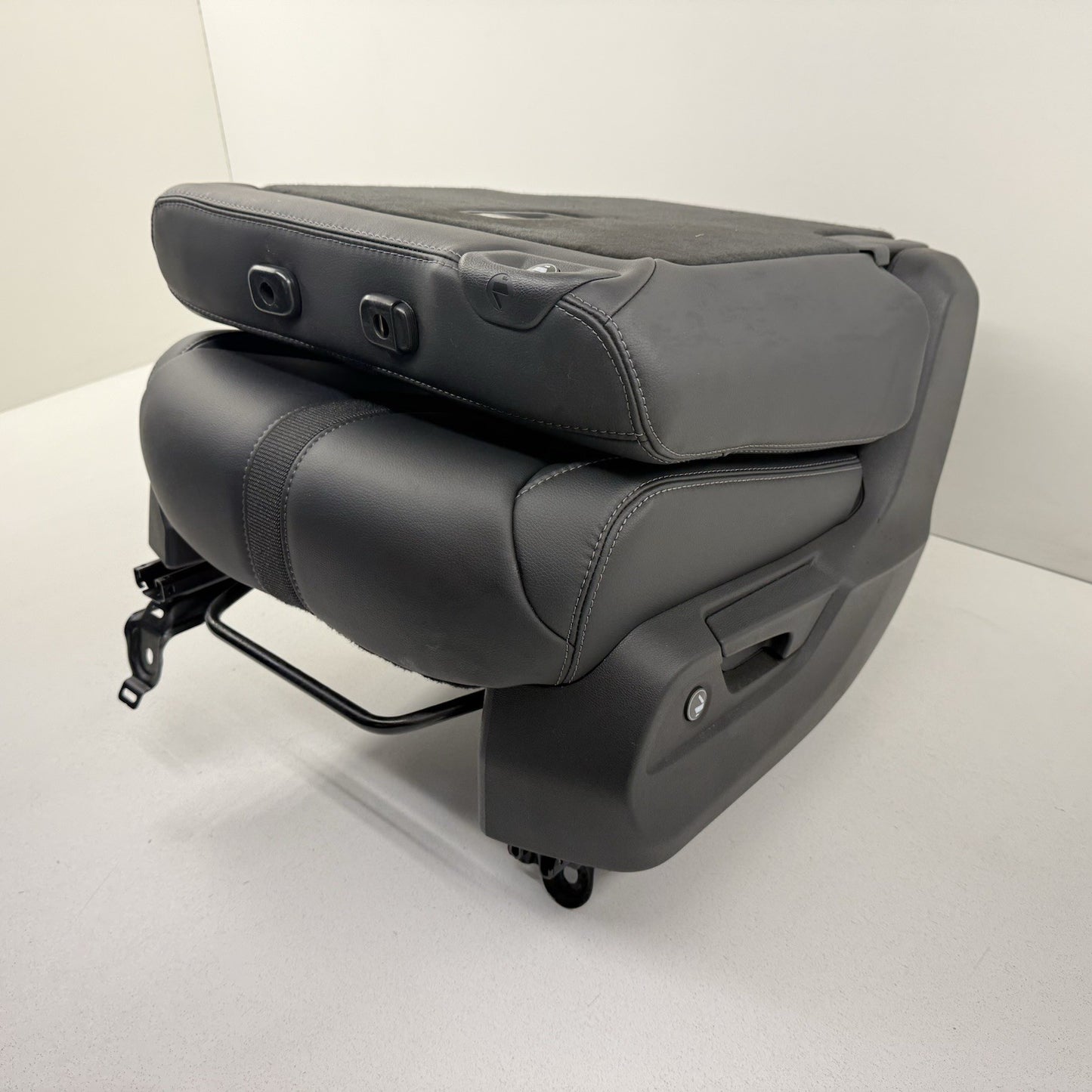 23-25 Honda Pilot Driver Left Rear 2nd Second Row Seat Leather Black OEM