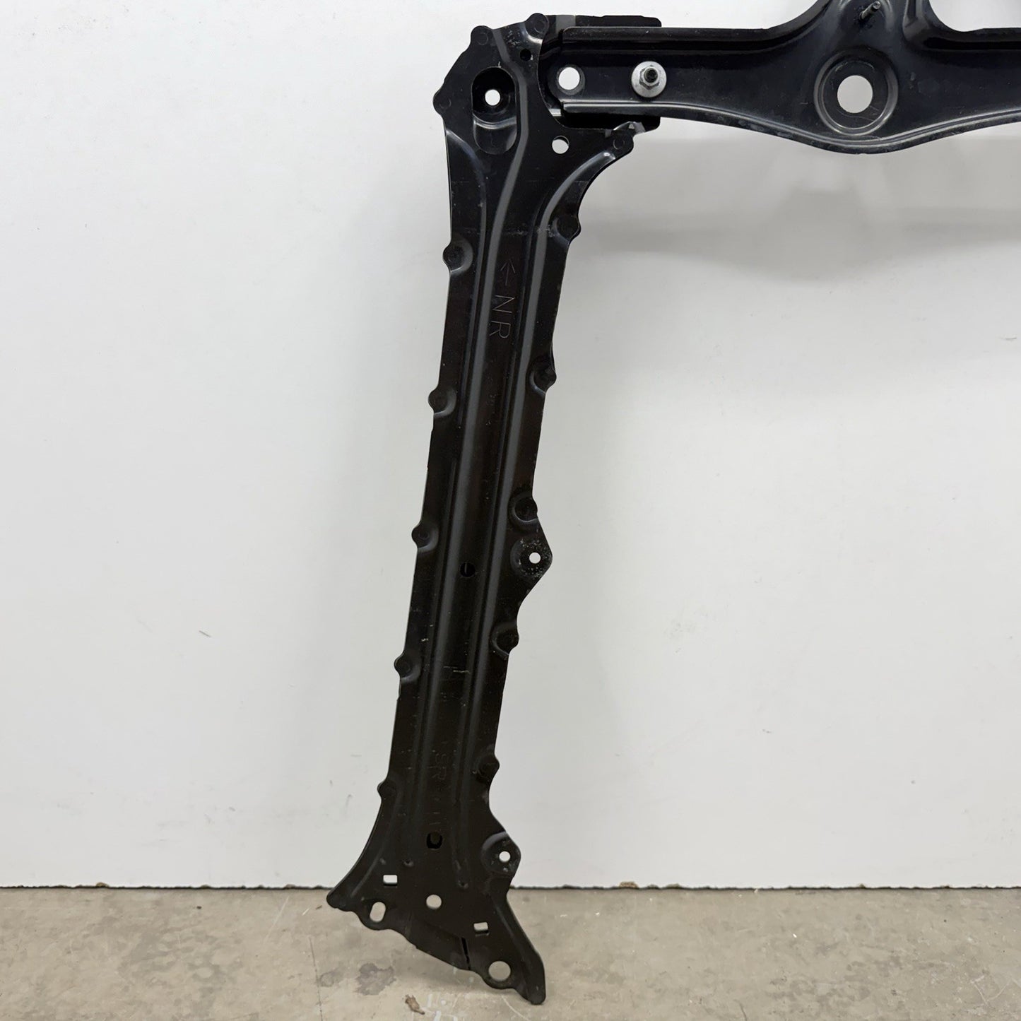 21-26 Lexus IS300 IS350 Rear Crossmember Center Brace With Mount Brace Pair OEM