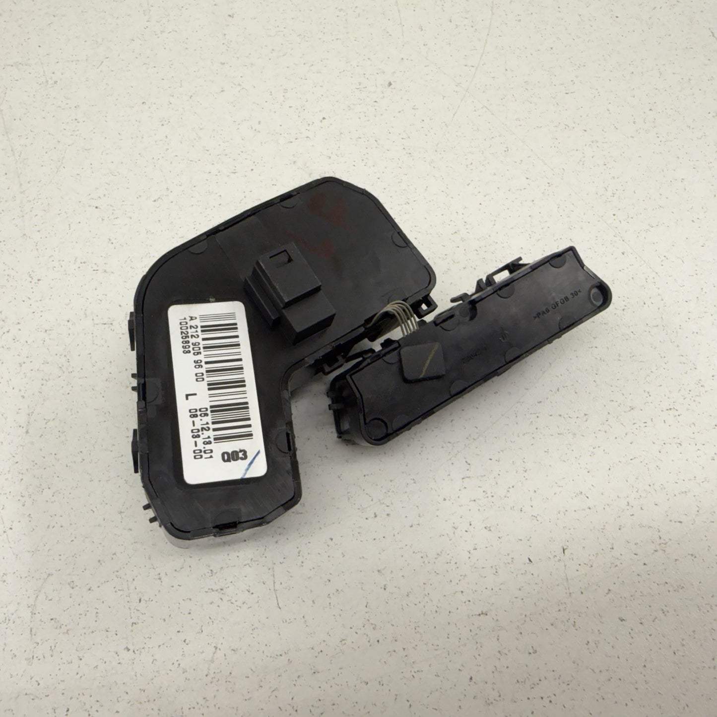 12-18 Mercedes W218 CLS550 Driver Left Front Seat Control Switch OEM