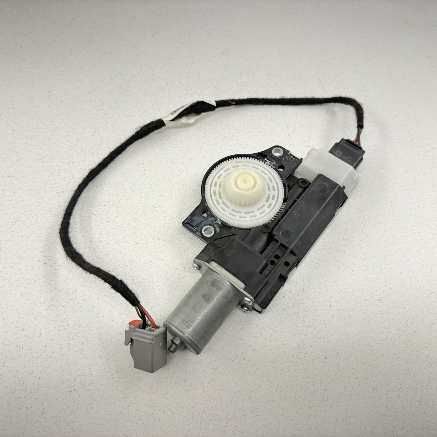 24-25 Chevrolet Silverado 2500 3500 Sunroof Sun Roof Glass Motor 85014622 OEM