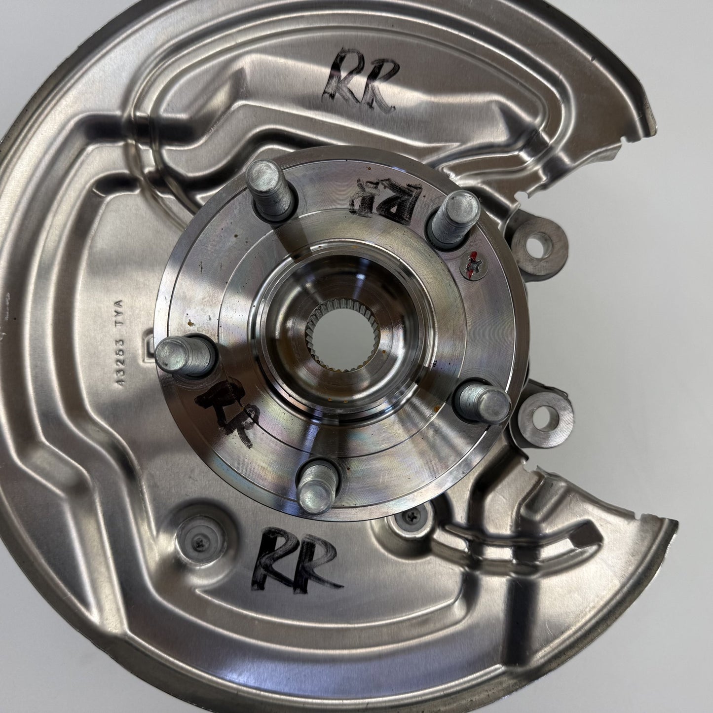 2023-2025 Honda Pilot Right Rear Spindle Knuckle Hub Wheel Bearing OEM