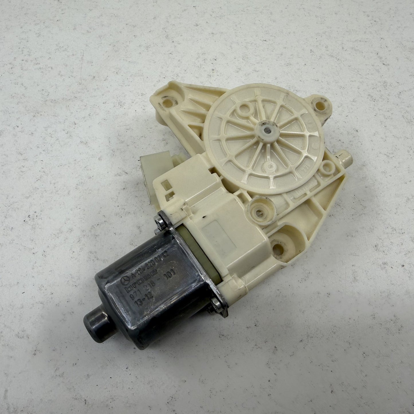2008-2014 Mercedes C250 W204 Right Front Door Glass Window Regulator Motor OEM