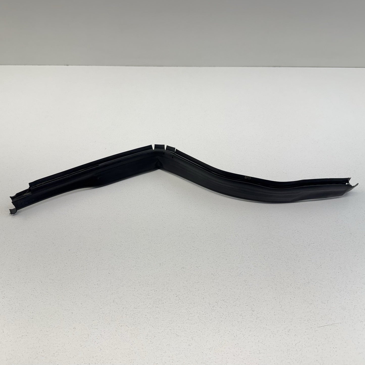 08-14 Mercedes W204 C250 Under Hood Engine Bay Weatherstrip Rubber Seal Set OEM
