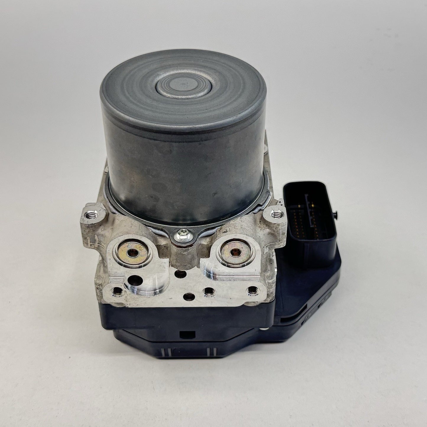 17-22 Infiniti Q60 Red Sport Anti Brake Lock Pump Module ABS Pump 476605CE2A OEM