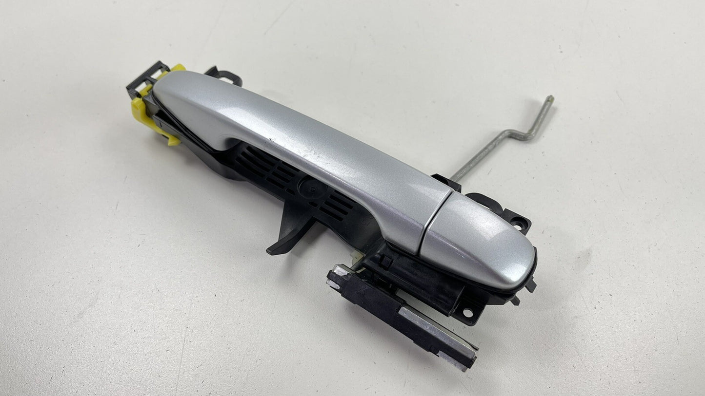 15-19 SUBARU WRX OR STI PASSENGER RIGHT FRONT DOOR GRIP GRAB HANDLE SILVER OEM