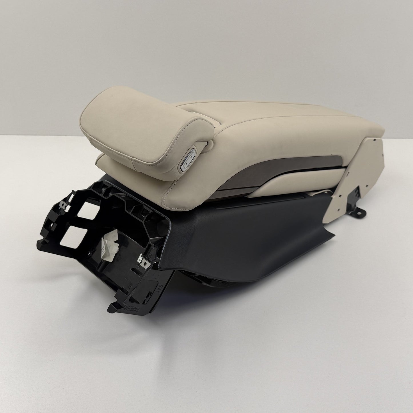 2014-2017 Mercedes S550 W222 Rear Upper Middle Seat Cup Holder Armrest Beige OEM