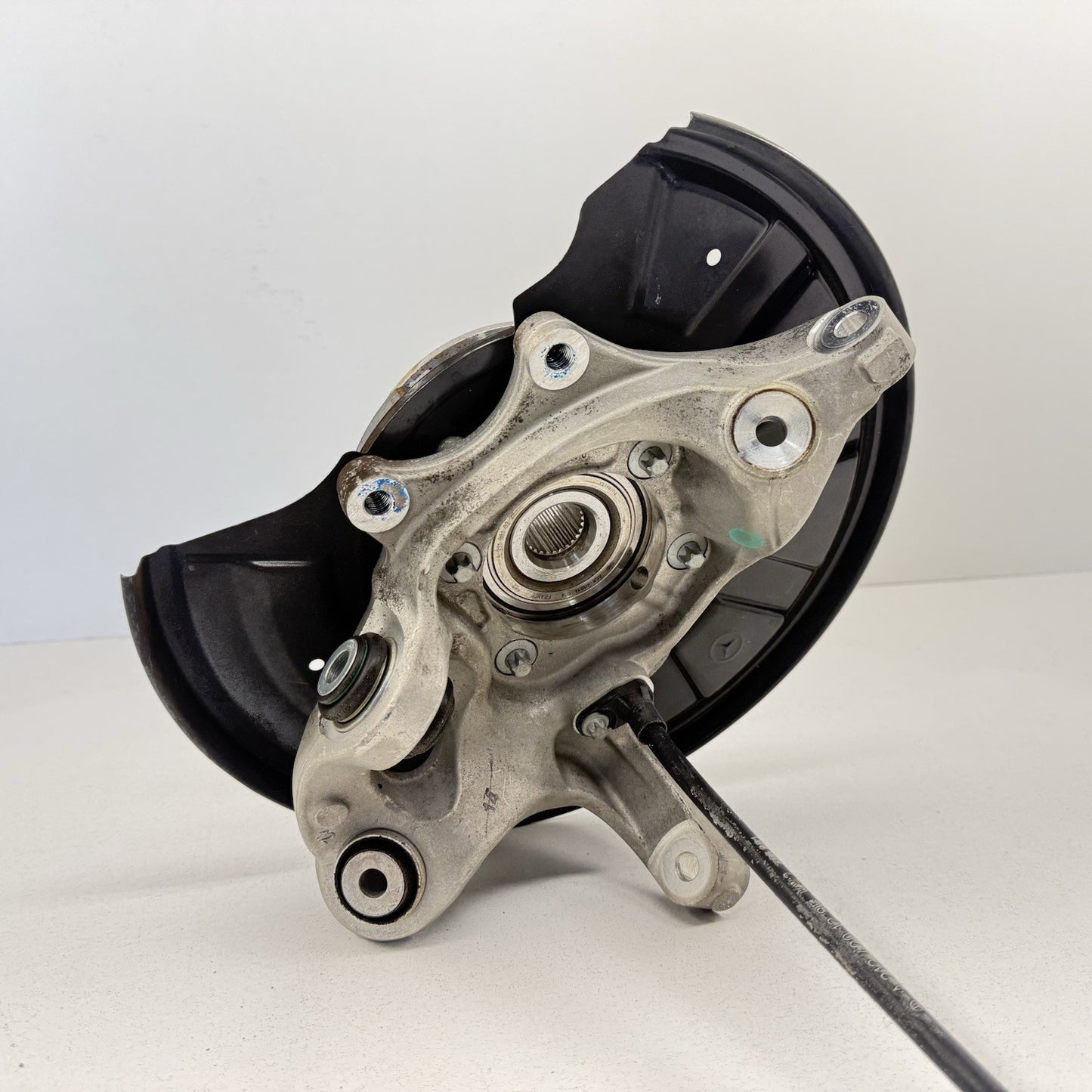 10-16 Mercedes W212 E350 Driver Left Rear Spindle Knuckle Hub Wheel Bearing OEM