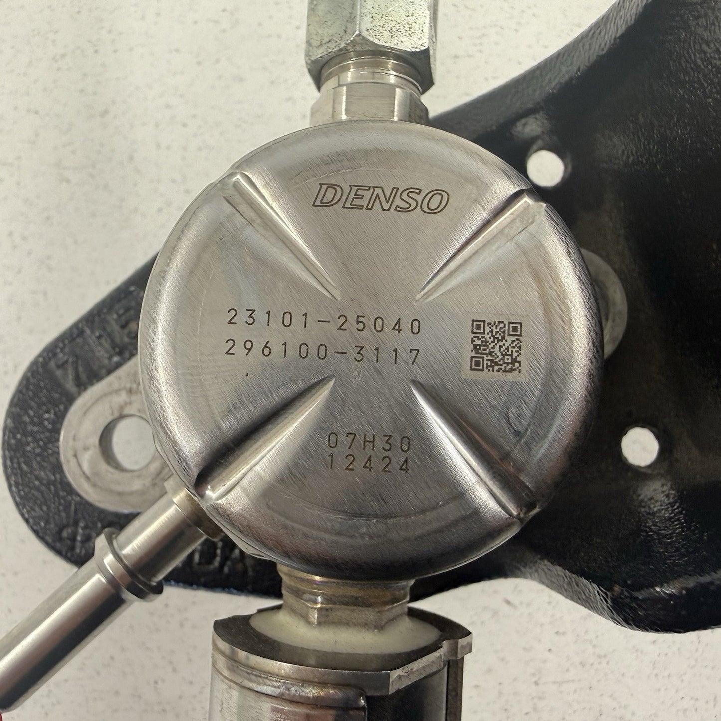 23-25 Toyota Prius Engine High Pressure Fuel Pump HPFP 23101-25040 OEM