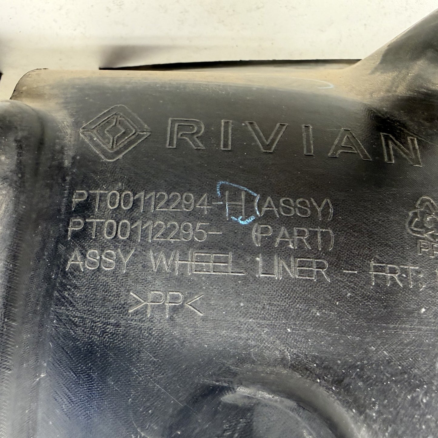 2022-2024 Rivian R1S R1T Left Front Fender Liner Wheel Arch Splash Guard OEM
