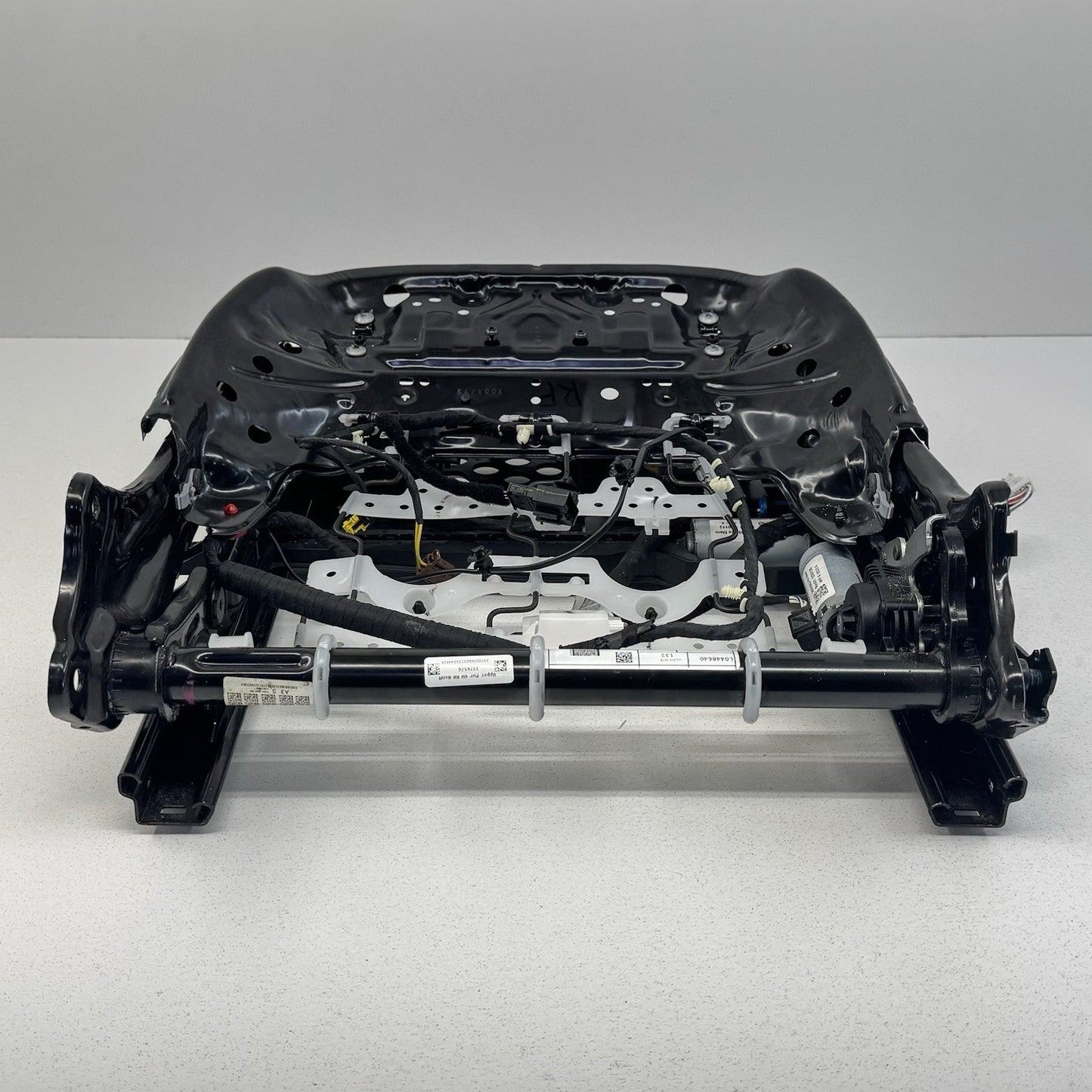 22-24 BMW G01 X3 Passenger Right Front Lower Sport Seat Track Frame Rail OEM