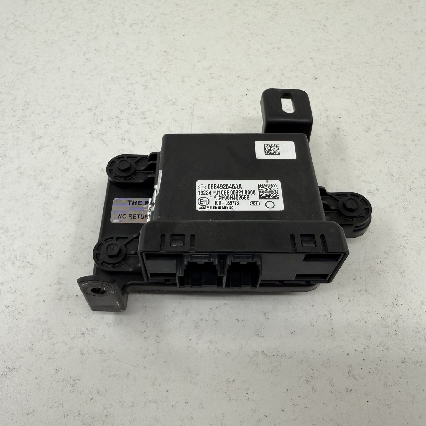 2018-2024 Dodge Durango Network Gateway Control Module 068492545AA OEM
