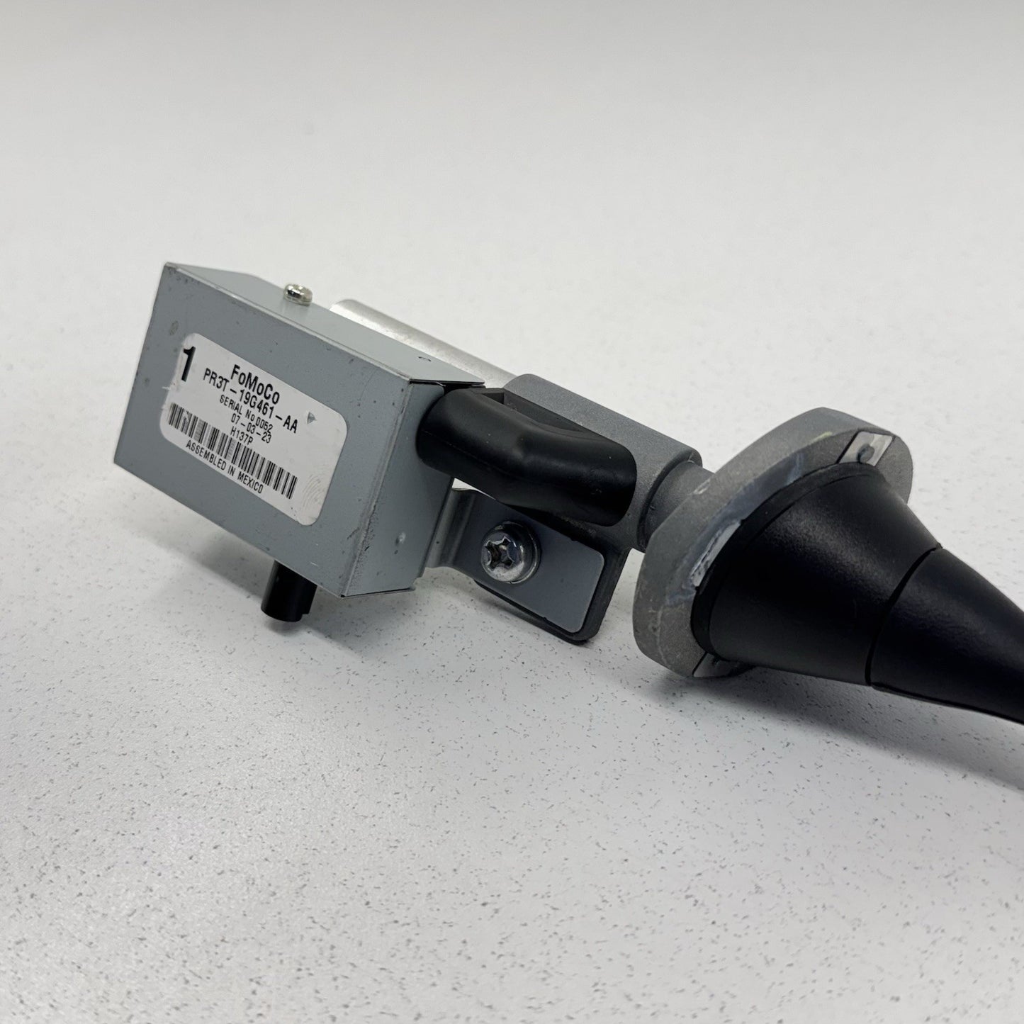 24-26 Ford Mustang Convertible Radio Stereo Antenna PR3T-19G461-AA OEM