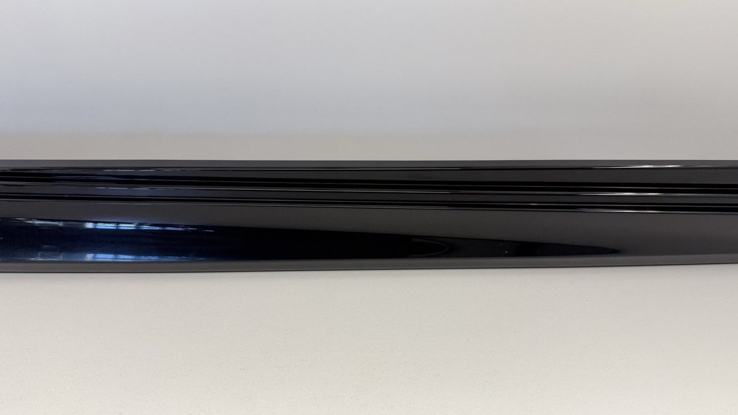 12-16 BMW M5 F10 Passenger Right Side Skirt Rocker Panel Cover Black OEM