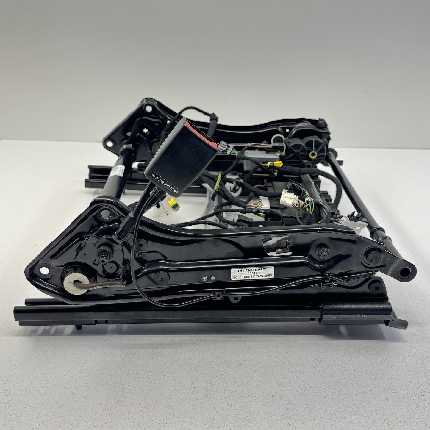 14-16 Mercedes W212 E350 Driver Left Front Lower Seat Track Rail Frame OEM