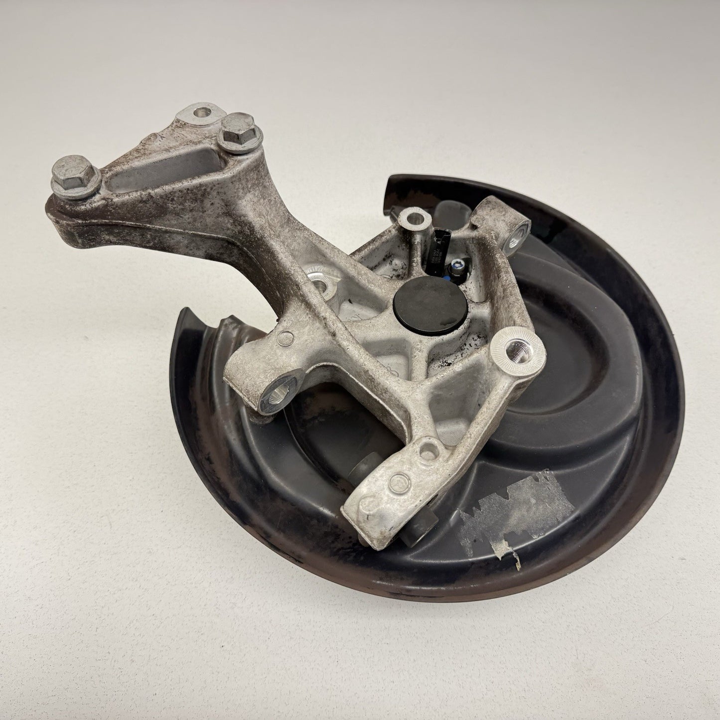 08-14 Audi TT FWD Passenger Right Rear Spindle Knuckle Hub Wheel Bearing OEM