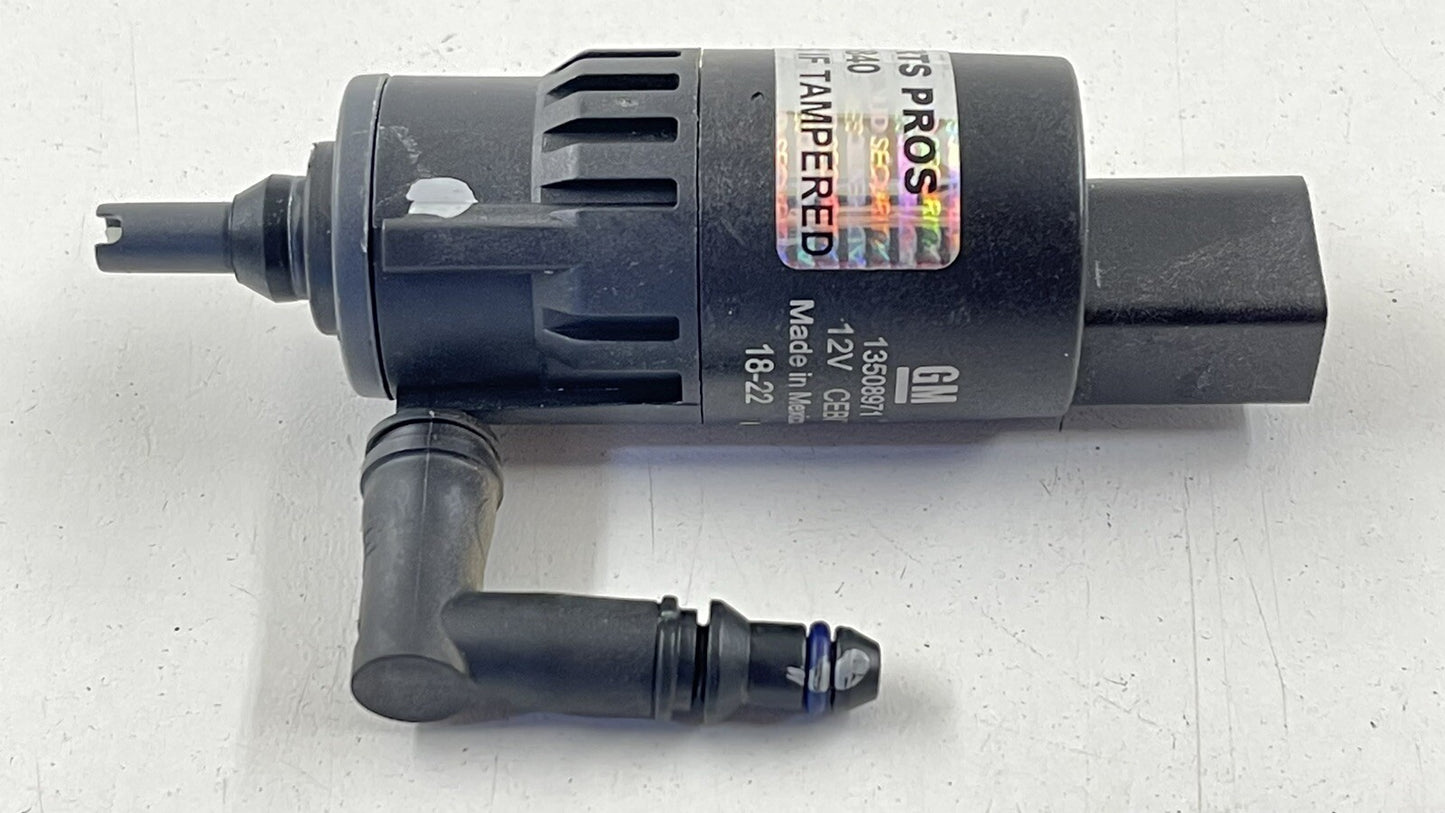 19-23 CHEVROLET CAMARO SS WASHER BOTTLE RESERVOIR TANK WASHER PUMP 13508971 OEM