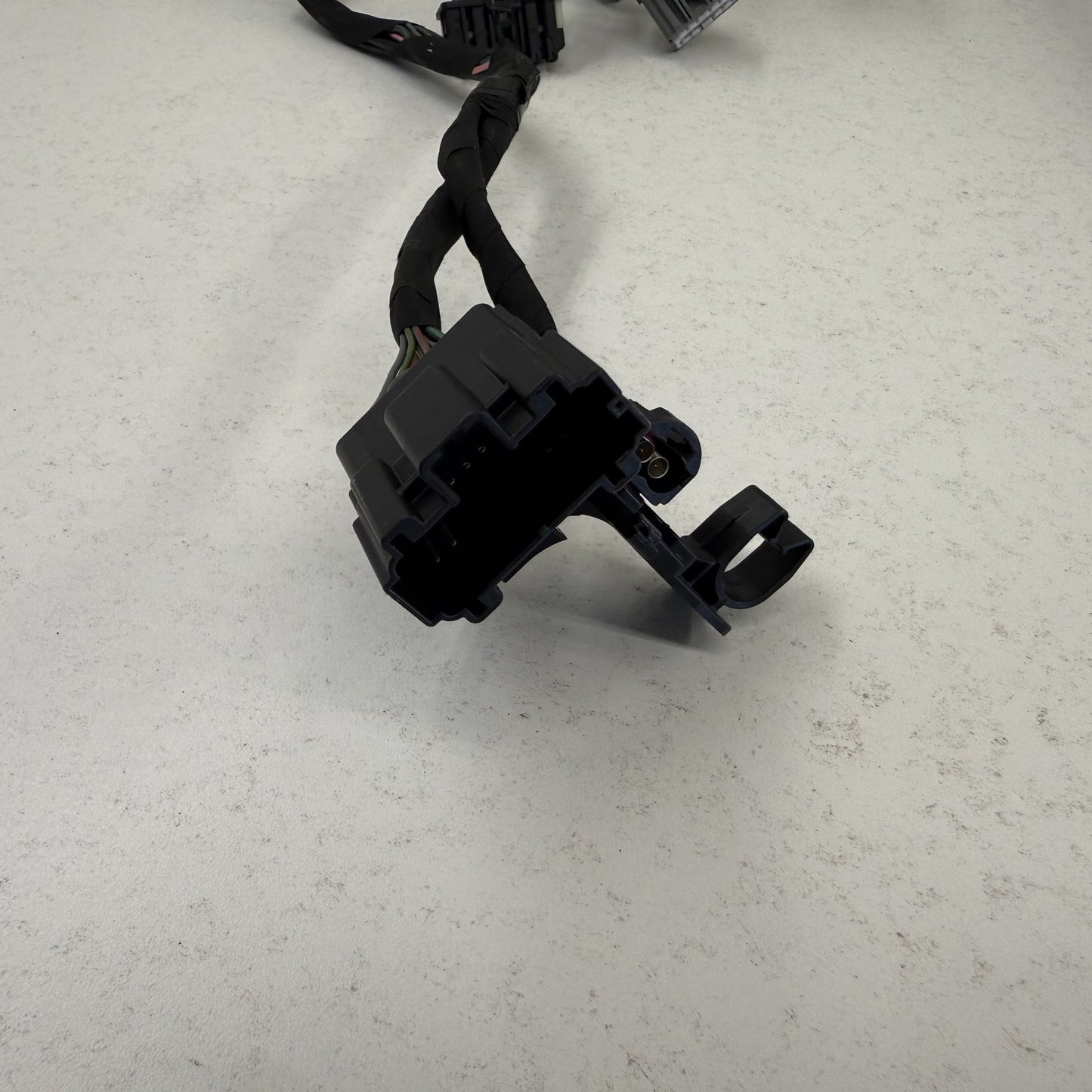 2022-2024 Rivian R1S Dashboard Instrument Panel Wiring Harness PT00417192-D OEM