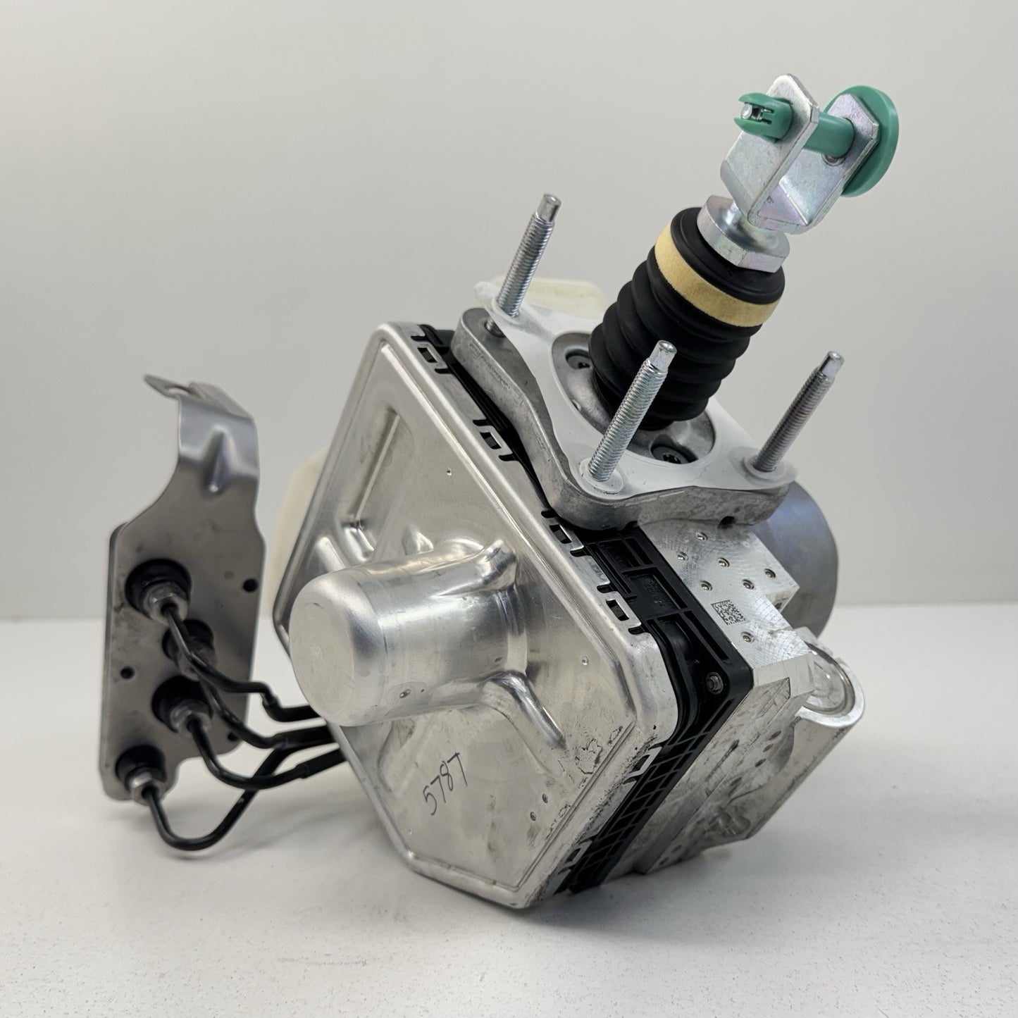 2024 Ford Mustang GT Automatic Brake Booster ABS Pump Assembly PR3C-2D335-AG OEM