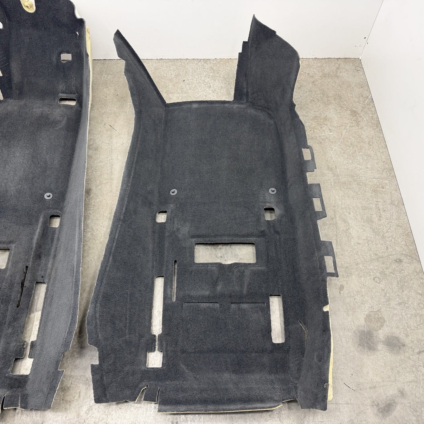 17-23 Audi R8 Interior Floor Body Carpet Pair OEM