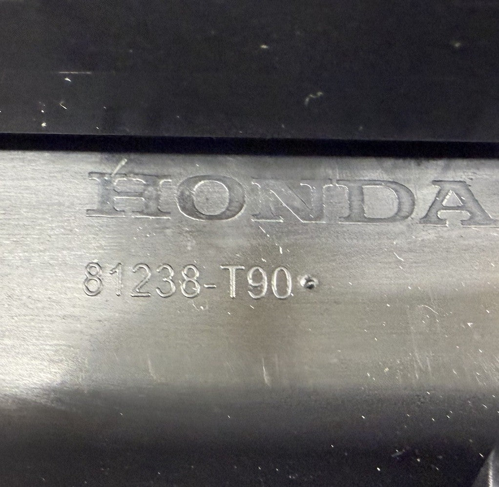 23-25 Honda Pilot Right Front Seat Adjustment Trim Cover W/ Controls OEM