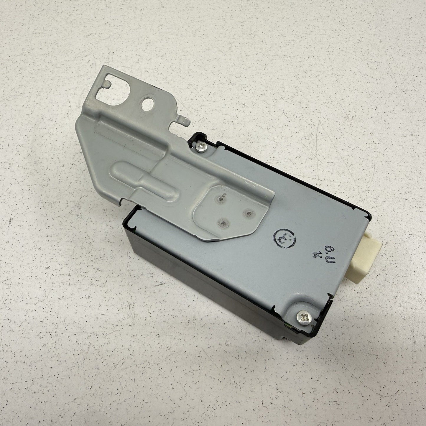 16-23 Toyota Tacoma Keyless Entry TPMS Control Module Receiver 897B0-04010 OEM